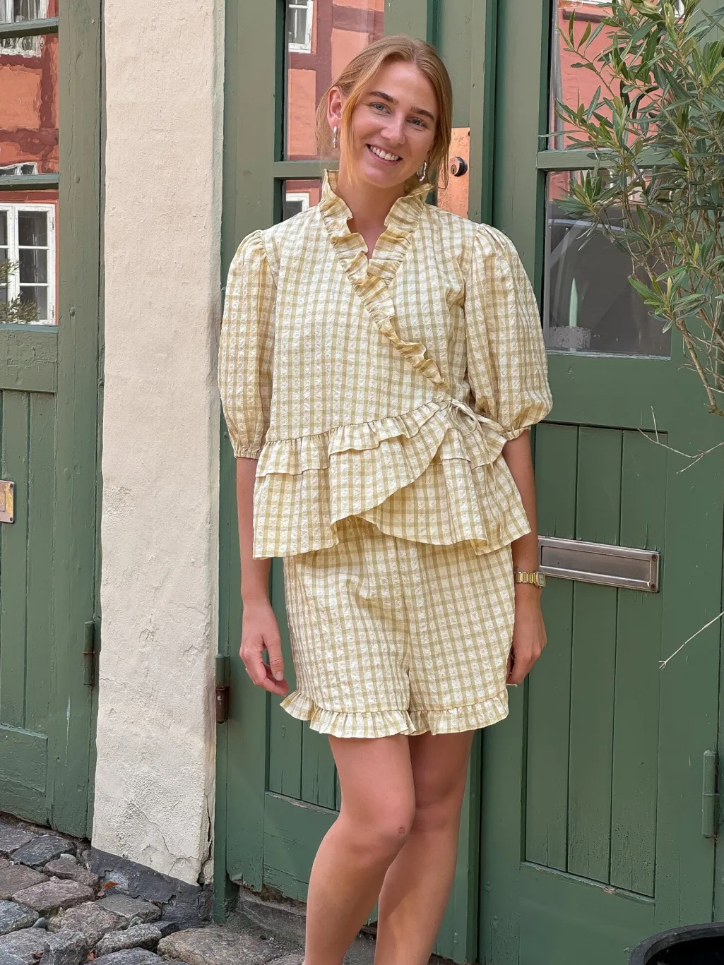 Aulina Shorts AV6071