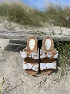 Be My Guest Suede CS8409