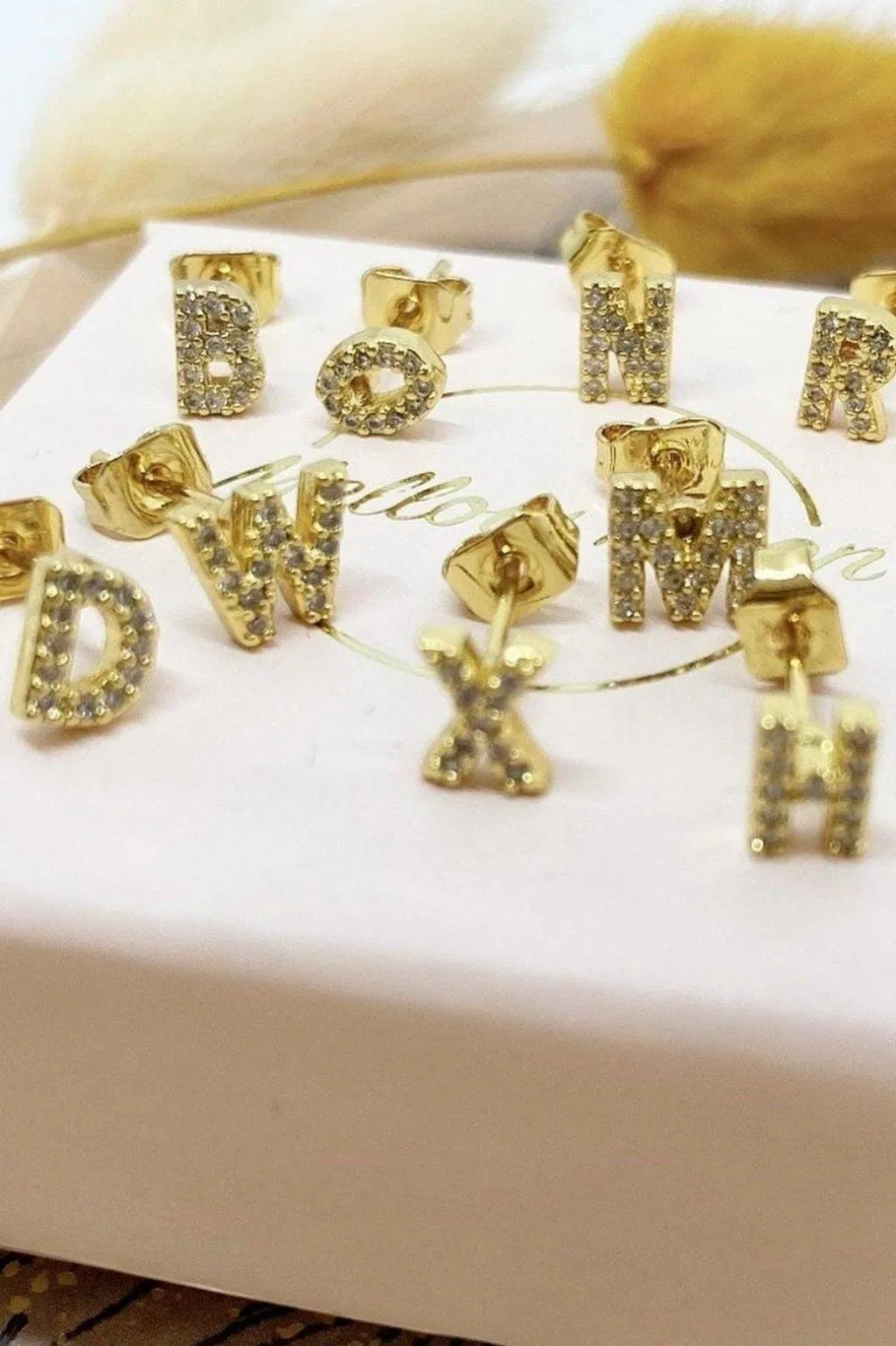 Bogstav ørering Forgyldt med sten