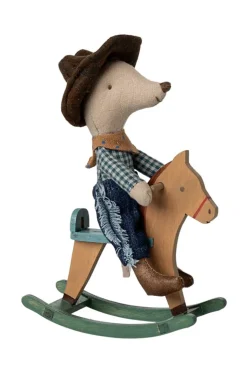 Cowboymus På Gyngehest, Lillebror