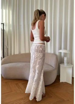 Ellinoric Lace Maxi Skirt