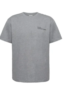 Essential T-Shirt 610560