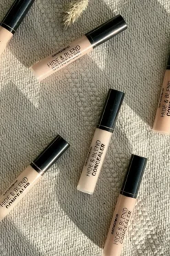 Hide & Blend Concealer