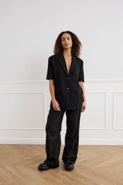 Leanne Blazer 13860003