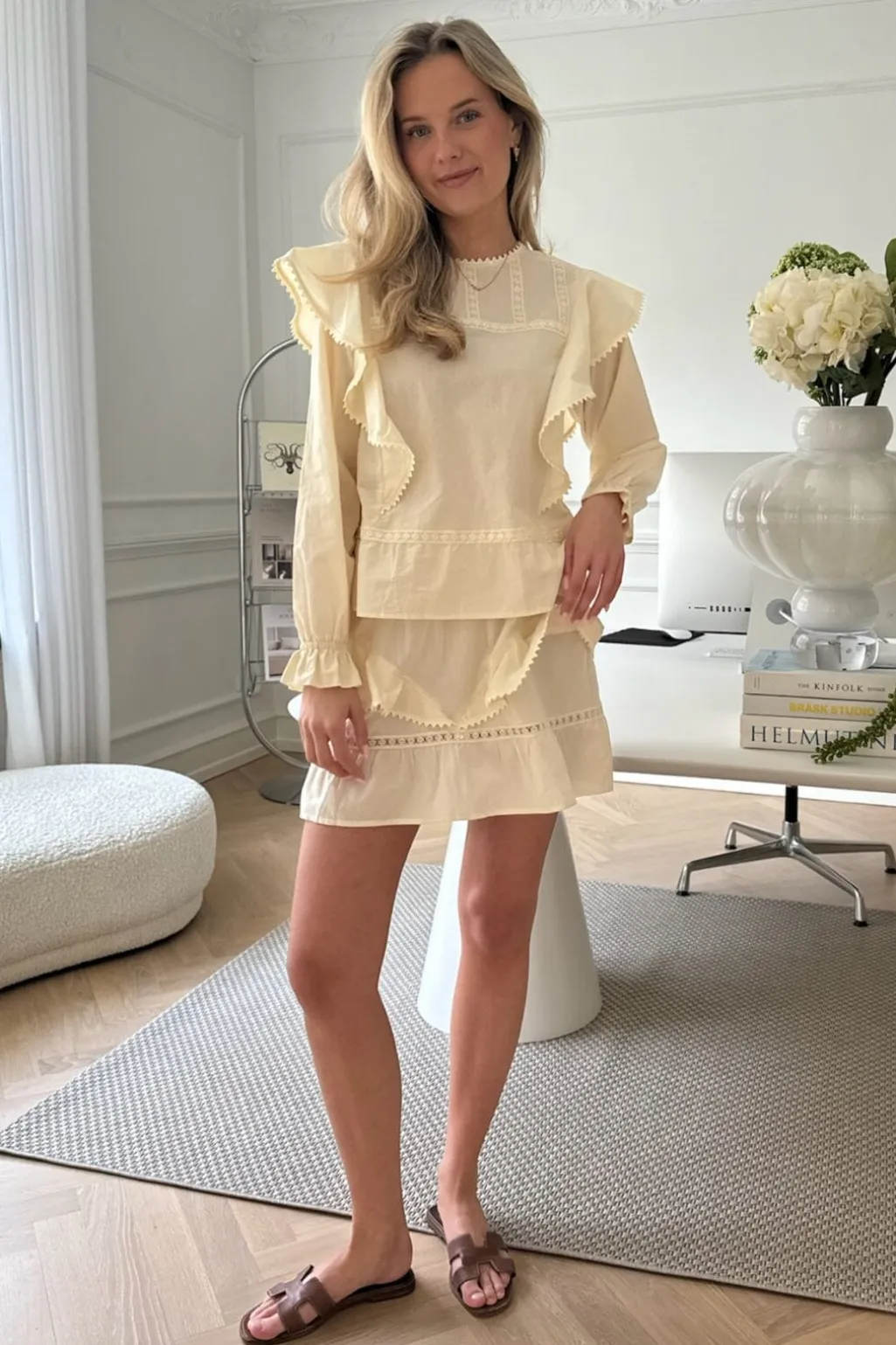 Leonoraic Lace Mini Skirt