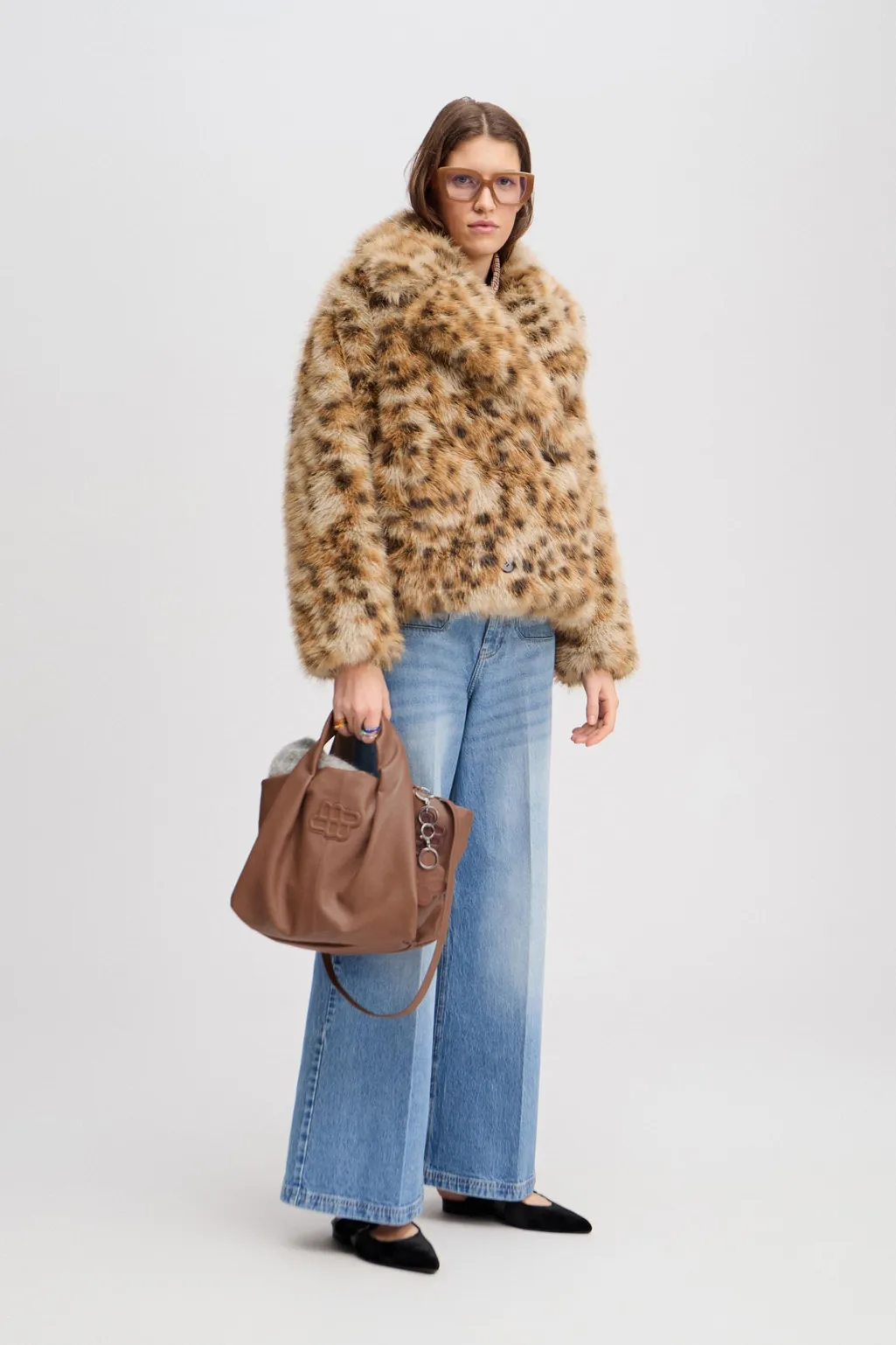 Lestine 253152725343