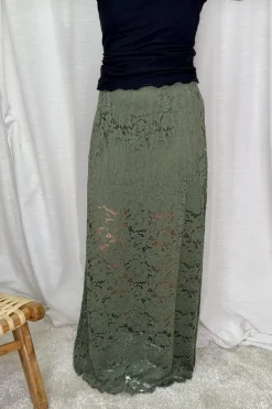 Long Flower Lace Skirt _-W_