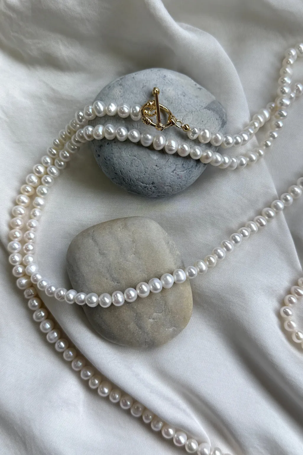 Long Pearl Necklace Hoop