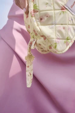 Makeup Bag Medium Roses And Shells