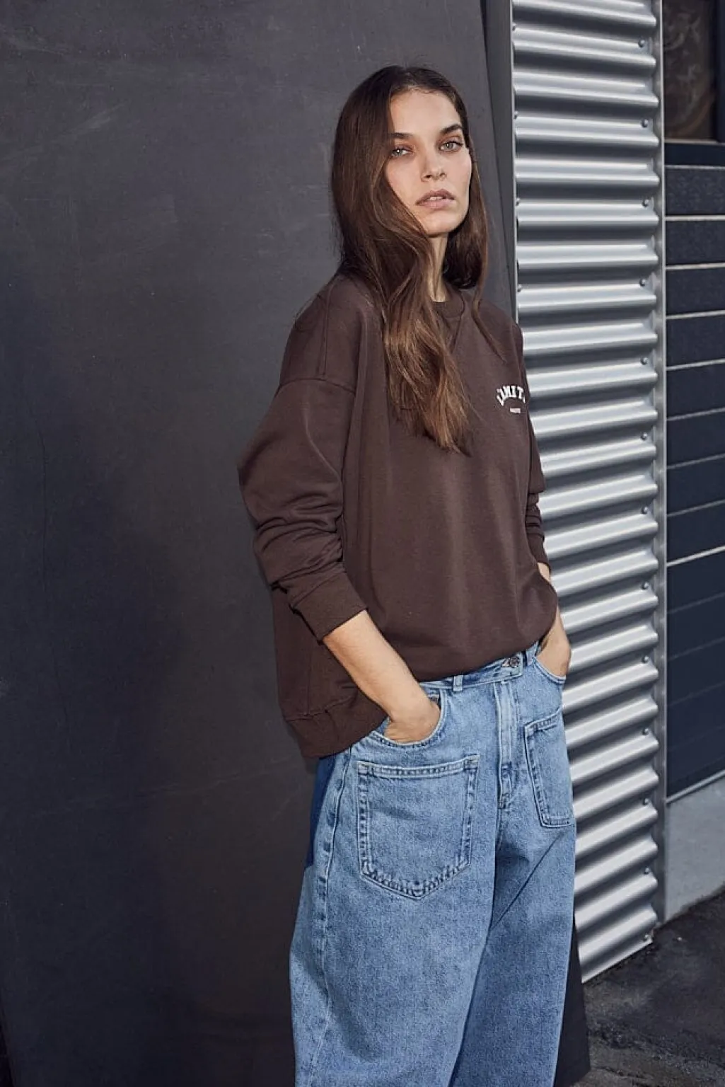 Mini Curve Logo Sweat HL10022