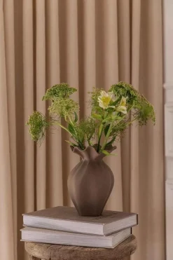 Nellie Vase