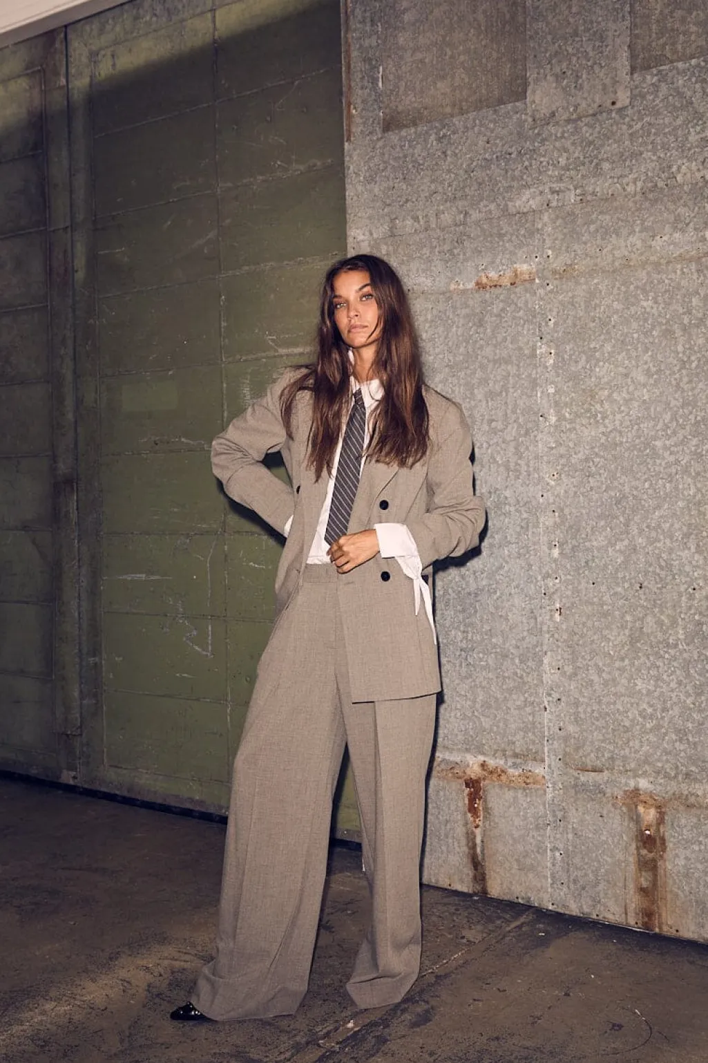 Nicole Pleat Pant HL10369