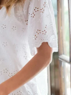 Odet Embroidery Blouse 165172