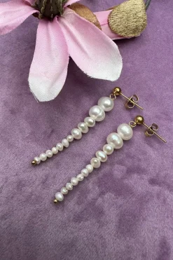 One Pearl Long Earring