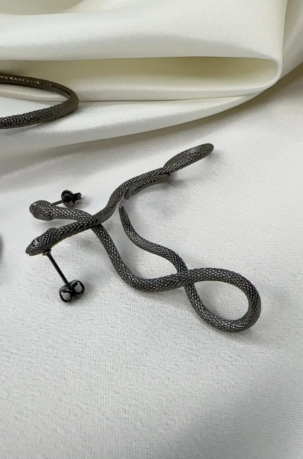 Poison Snake Earring