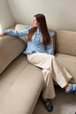 Reno Ruby Ruffle Blouse