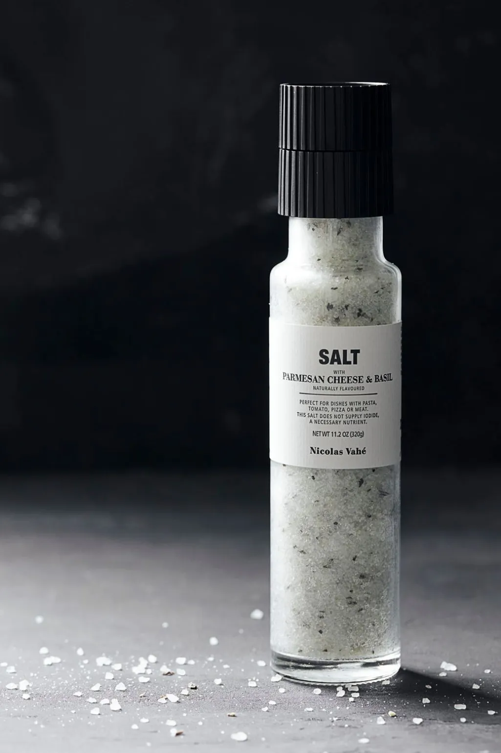 Salt, Parmesan Ost & basilikum