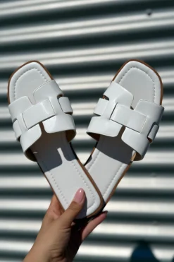 Samira Sandal