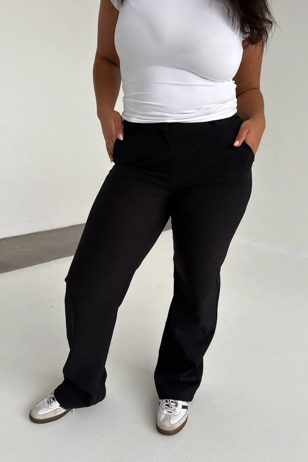 Signatureic Pants A23778