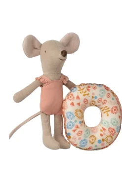 Strandmus Med Badering, Lillesøster