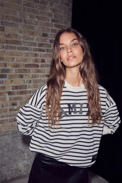 Stripe Logo Sweat HL10441