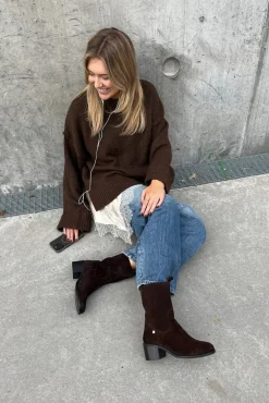 The Real Walking Suede CS8730