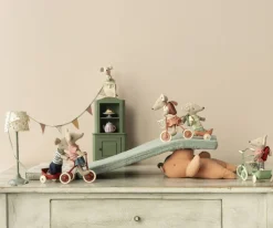 Tricycle Hanger, Mouse