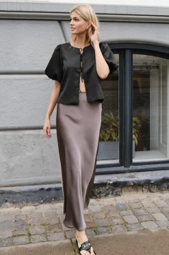 Vicky Heavy Sateen Skirt