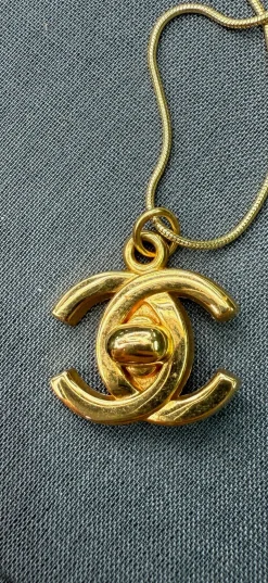 Vintage Chanel CC Vedhæng 1