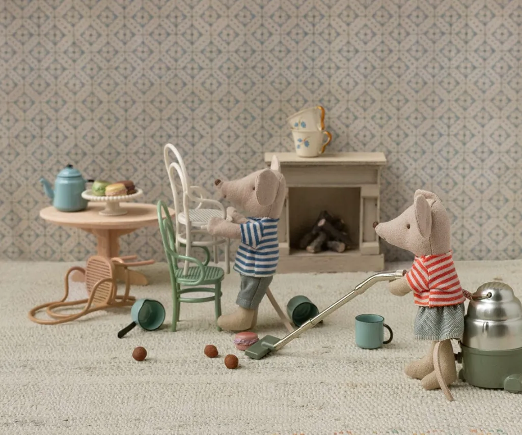 Vintagestol, Mus, Råhvid