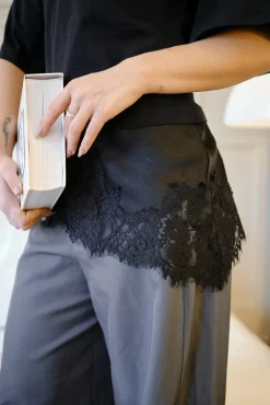 Viole Lace Top 167409