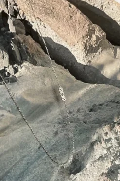 Wow Mom Necklace Silver