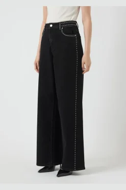 Yasnoelle Studded Jeans