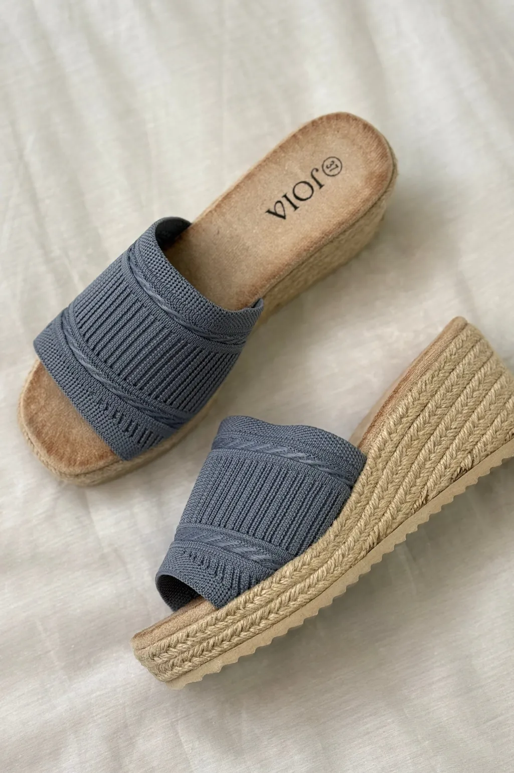 Yliana Sandal